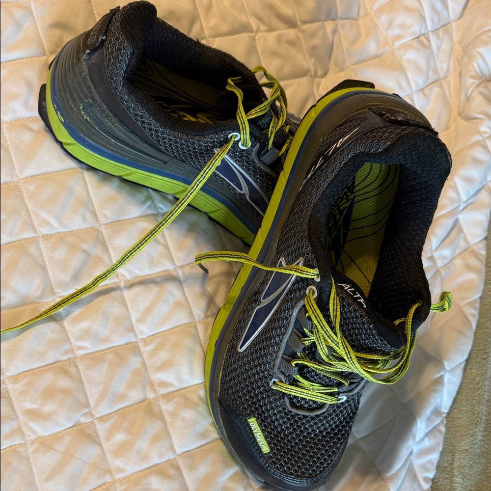 Altra Black and Yellow Athletic Shoes